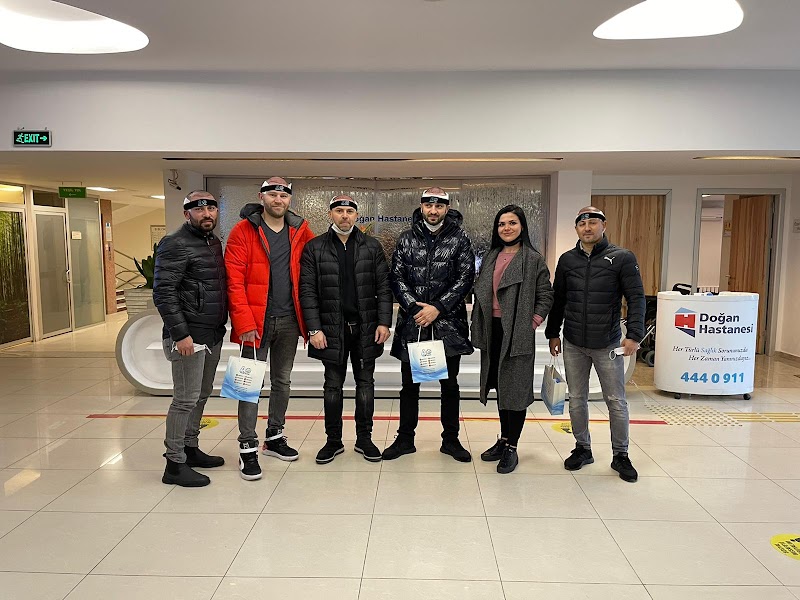 A Plus Hair Clinic logo