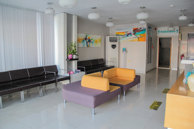 Estevitalya Hair Clinic logo