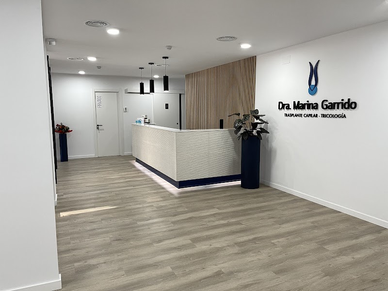 Clínica Capilar Barcelona | Dra. Marina Garrido logo