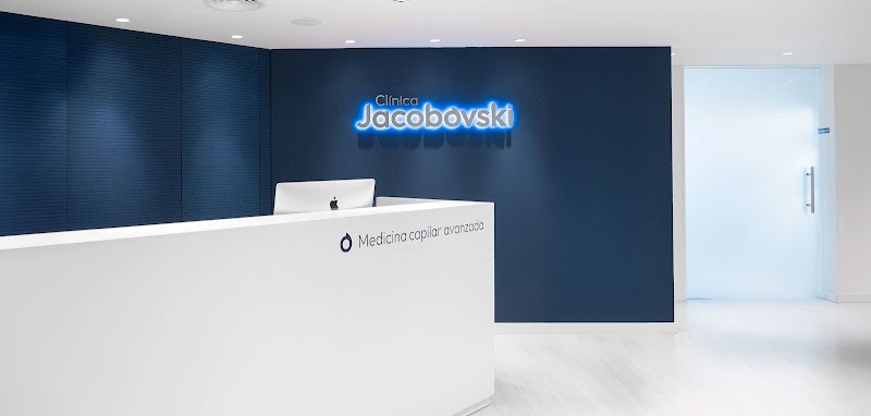 Clínica Jacobovski logo