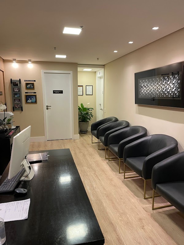 Clínica Mauad Transplante Capilar em São Paulo logo