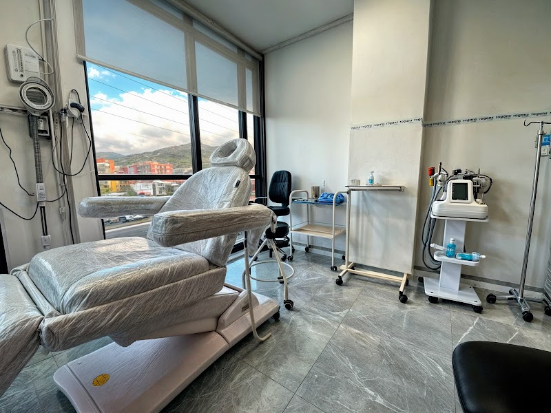 Clínica Rogans | Salud e innovación logo