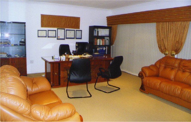 Dr Alexander's Hair Loss Clinic logo