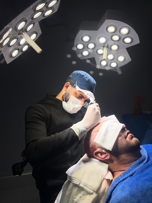 Dr Breno Porto - Tricologia & Transplante Capilar em Curitiba logo