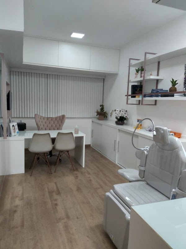 Dra. Amanda Freitas Dermatologista logo