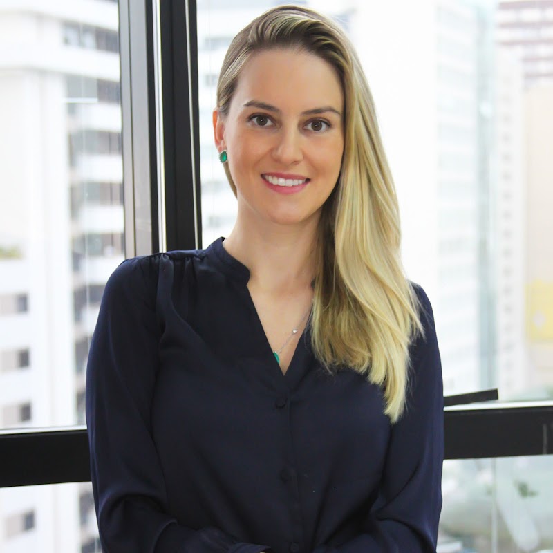 Dra. Eloise Donnabella - Restauração e Transplante Capilar em Curitiba logo