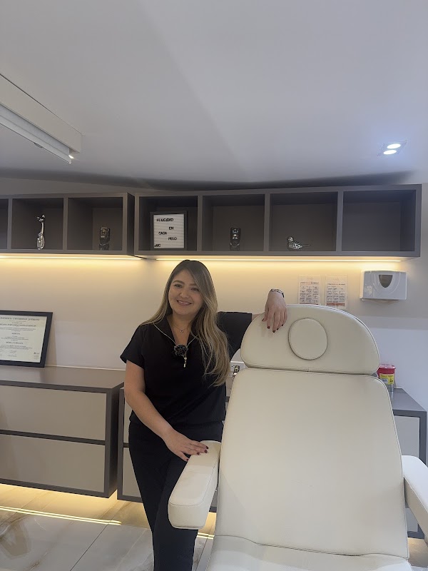 Dra. Melissa Castillo - Implante Capilar en Bogotá logo