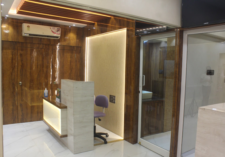 Enhance Aesthetic Clinic : Botox & Hair PRP Treatment | Chemical Peel | Best Hair Transplant Clinic in Mumbai logo