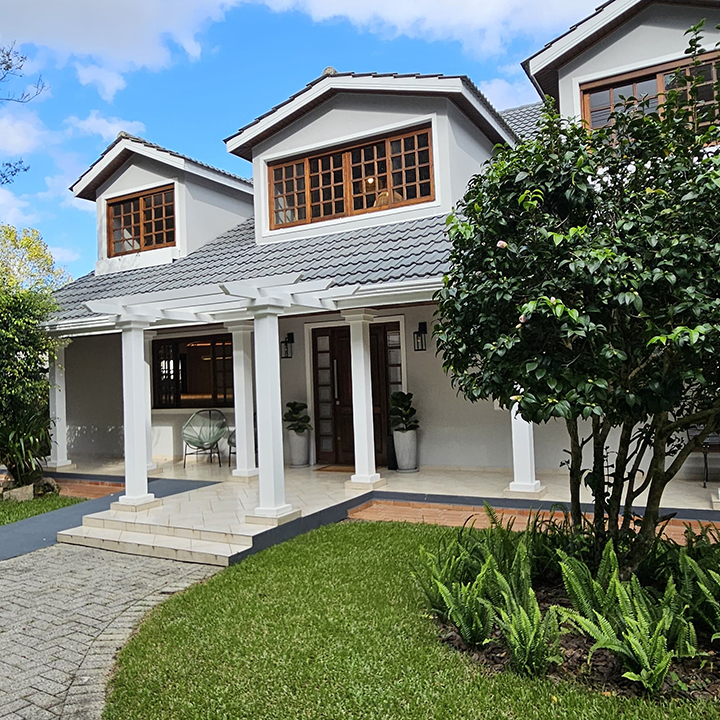 FEEL Hair Clinic logo