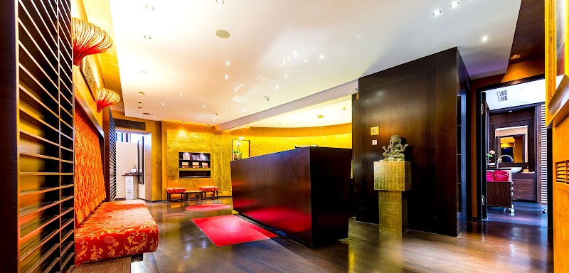 Haarzentrum an der Oper logo