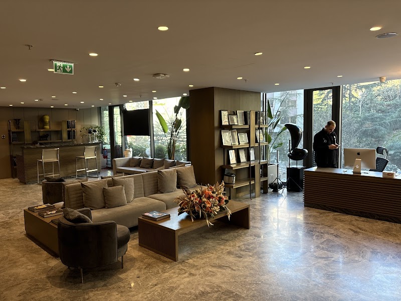 HairNeva - Hair Transplantation Istanbul, Turkey logo