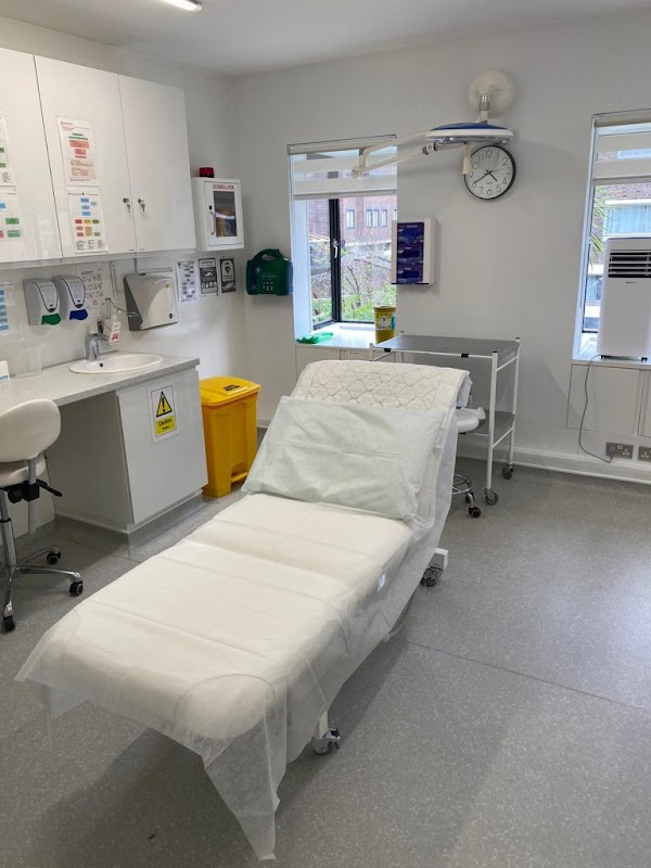 Harley Street Hair Transplants london logo