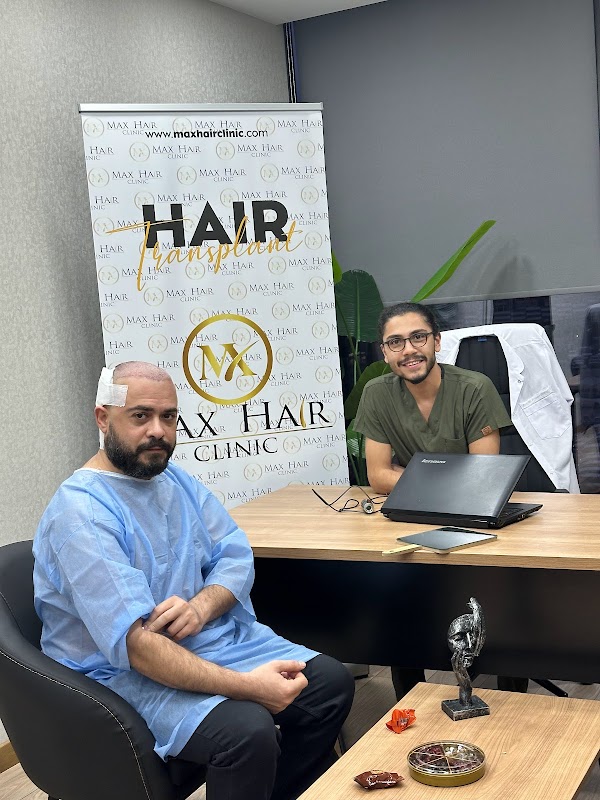 İzmir saç ekim merkezi maxhairclinic / maxhairizmir/saç ekim İzmir logo