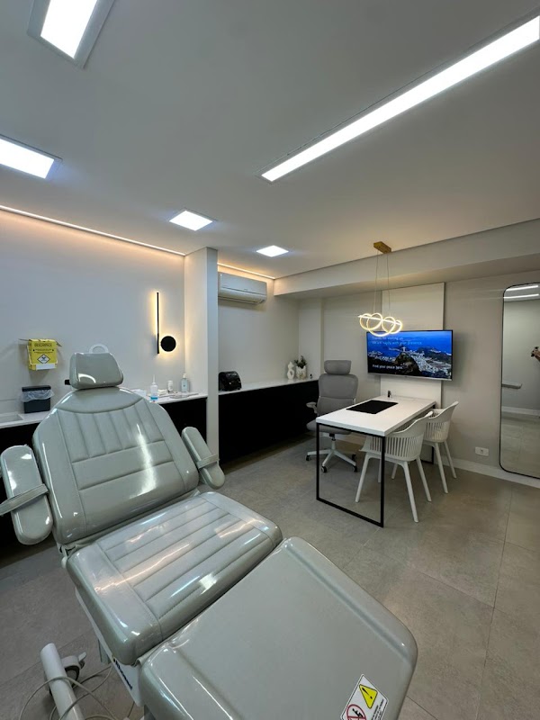 Instituto Sidmar Nilsen - Transplante Capilar | Tricologia | Dermatologia | Blefaroplastia | Transplante de Sobrancelhas logo