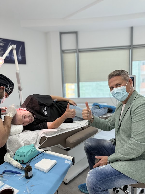 Major Clinic Albania - Hair Transplant logo