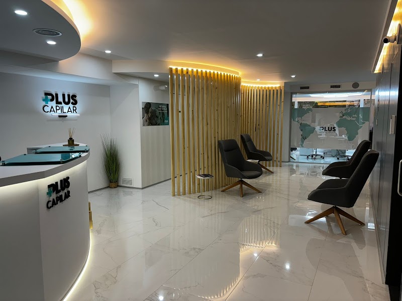 PlusCapilar & Estética logo