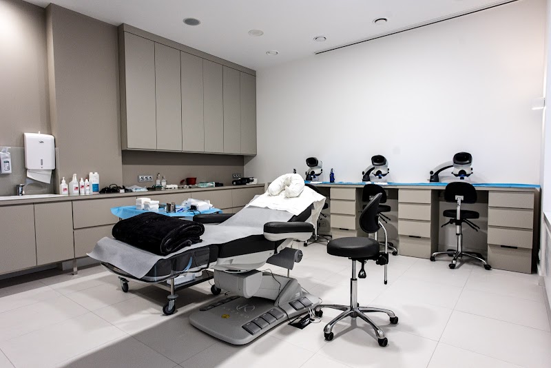 Sharley Medical Hair Sp.o.o I Klinika Przeszczepu Włosów logo