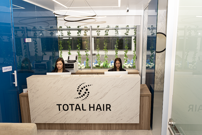 Total Hair Colombia logo