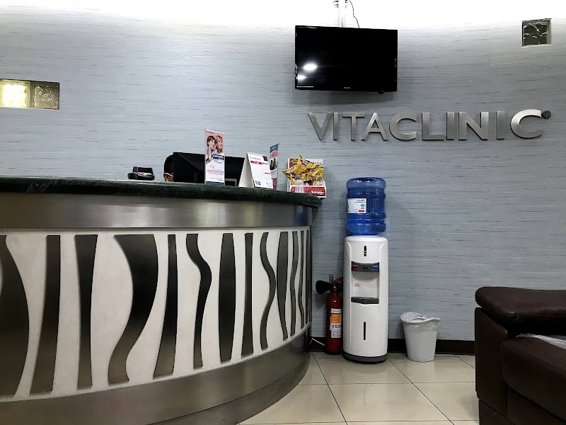 Vitaclinic logo